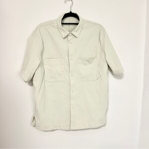 Lululemon men’s relaxed-fit short sleeve button down bone
